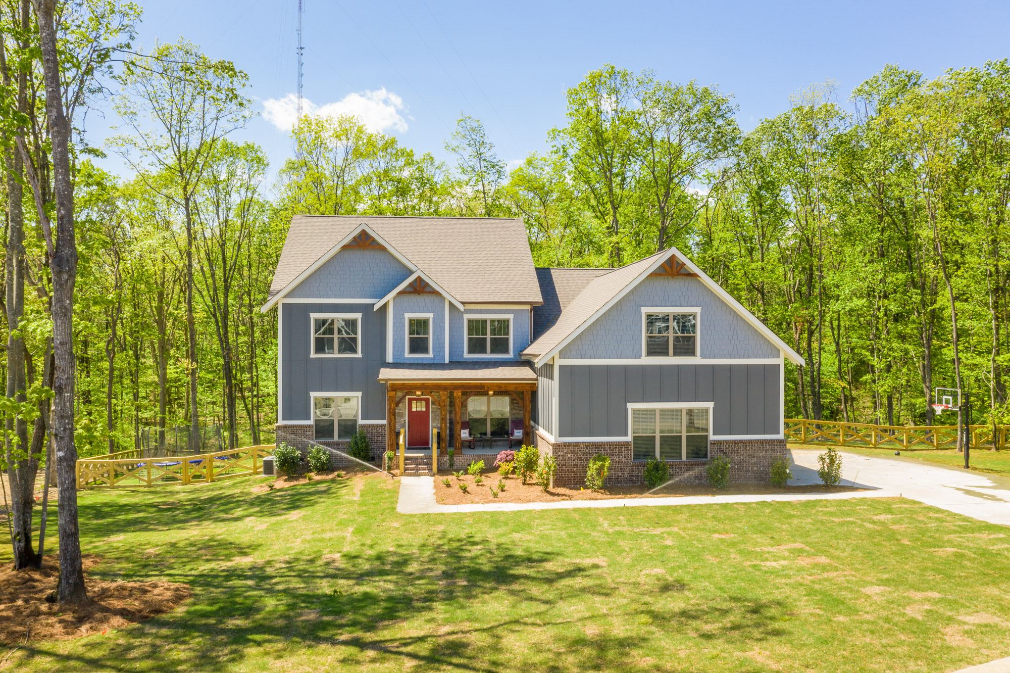 Signal Mountain Living