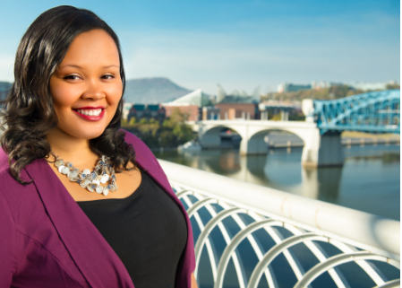 Amanda Jelks Headshot for Blog