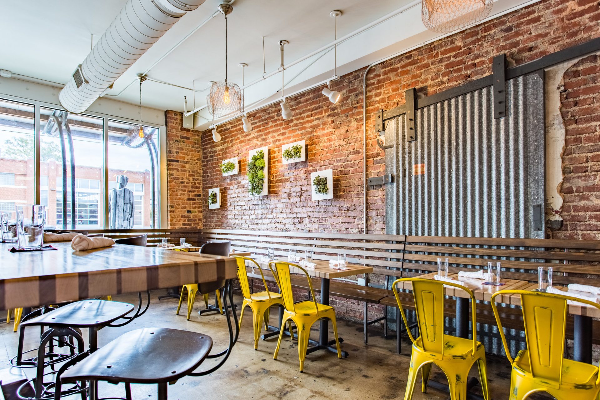 Locally-Sourced Restaurants in Chattanooga - Main Street Meats