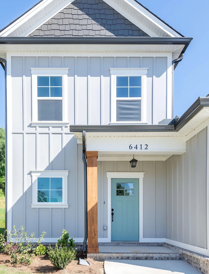 Front entryway Pratt Home Exterior (1)