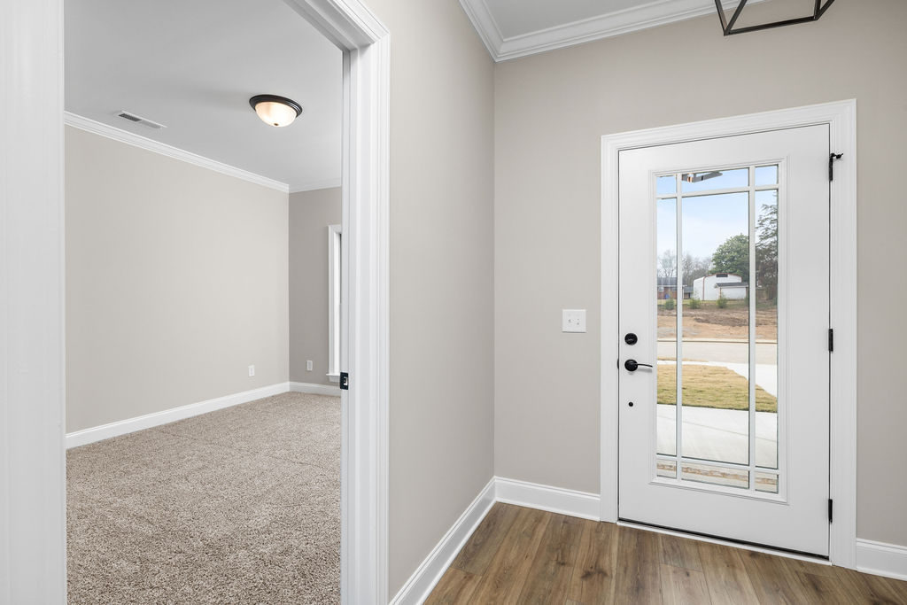 Entry to new home selling now Greater Chattanooga