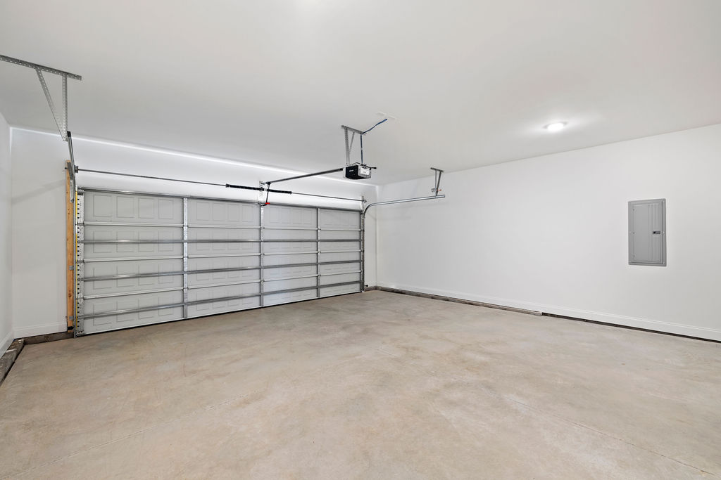 Spacious two car garage in this new home now selling in North Georgia by Pratt Home Builders