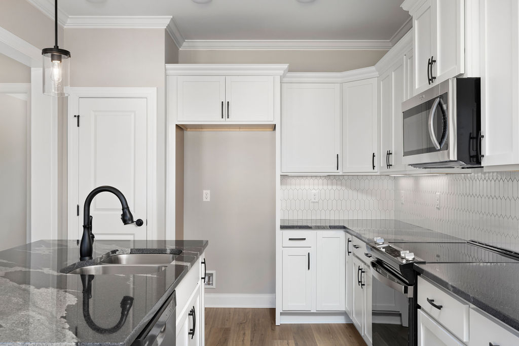 Designer kitchen with upgrades throughout