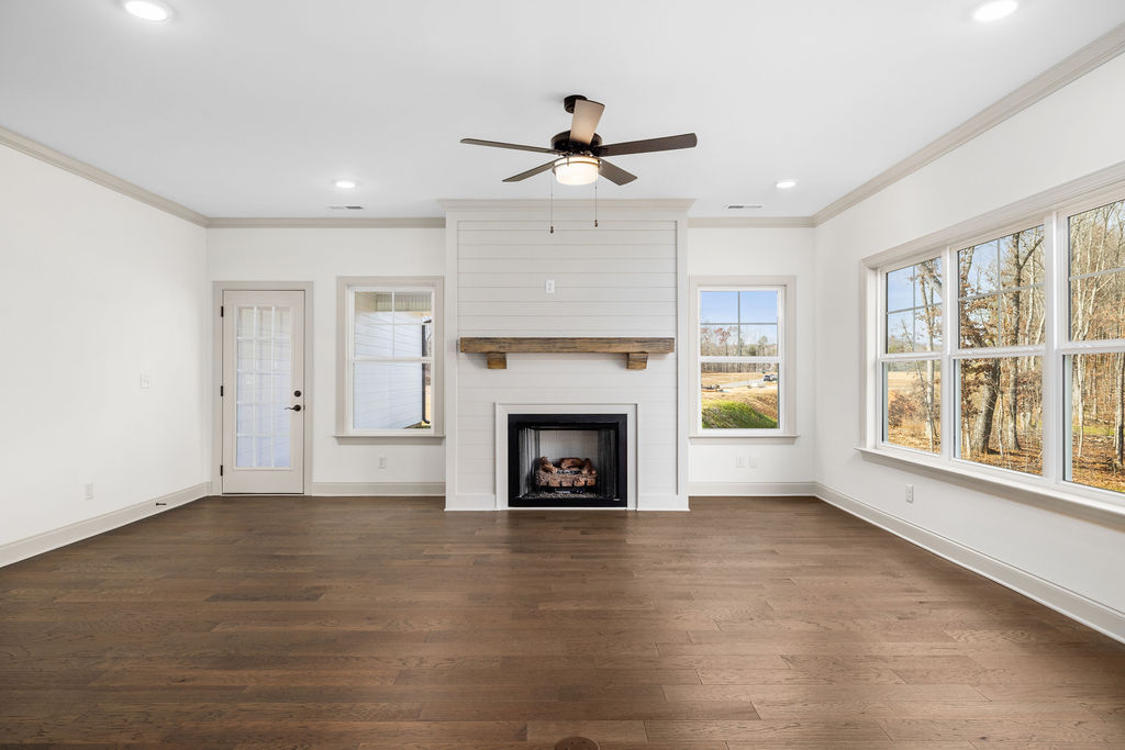 4 bedroom home selling now