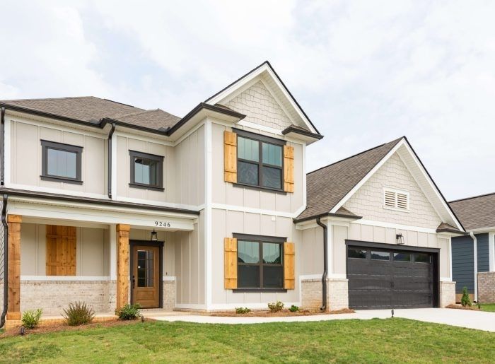 Front exterior of a new Pratt home at The Inlet community in Chattanooga