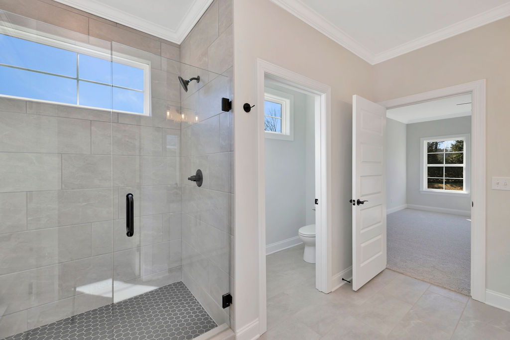 Primary bath in new Pratt home available now in North Georgia Huntley Meadows