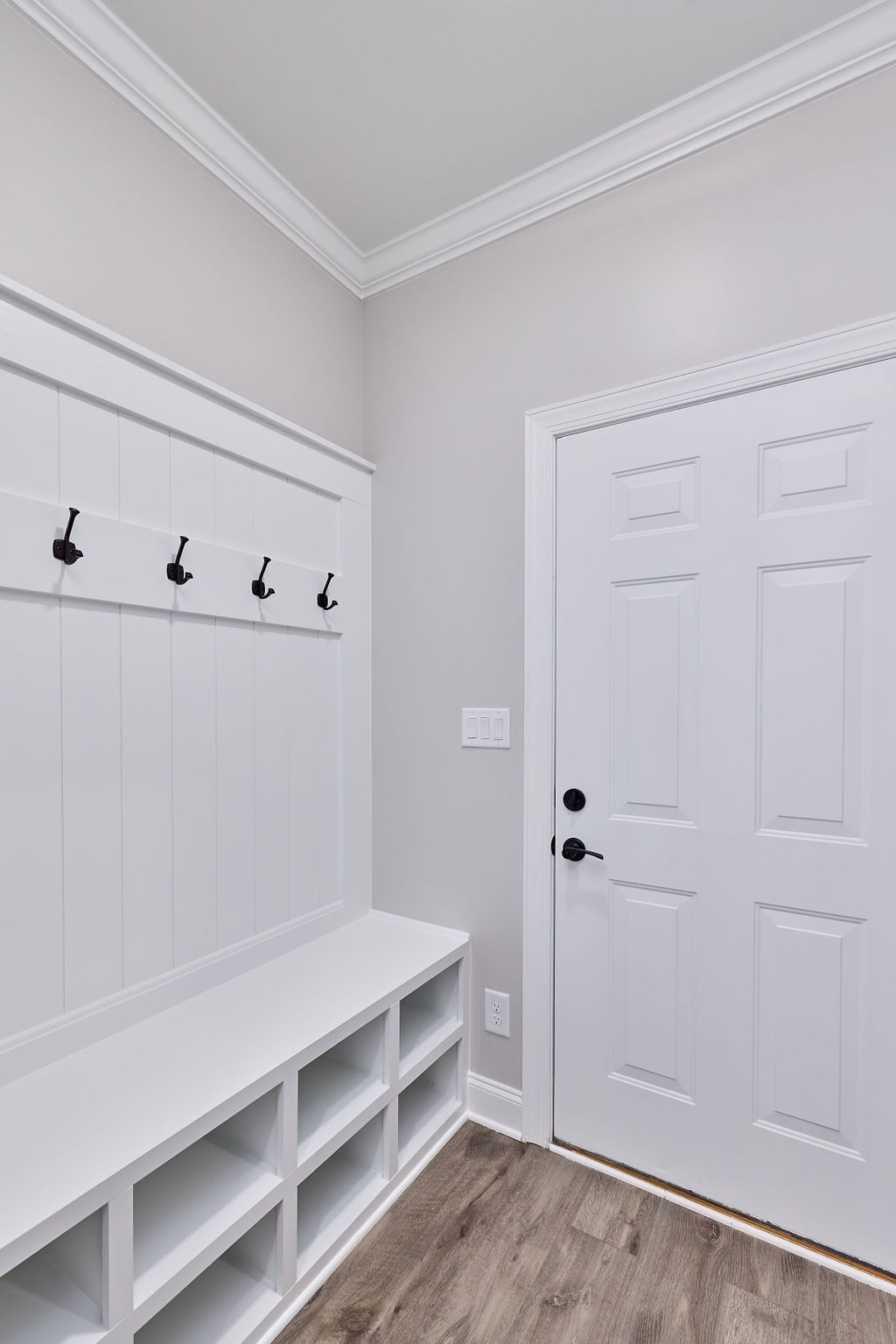 Custom Built-ins for extra storage in new home selling Chattanooga