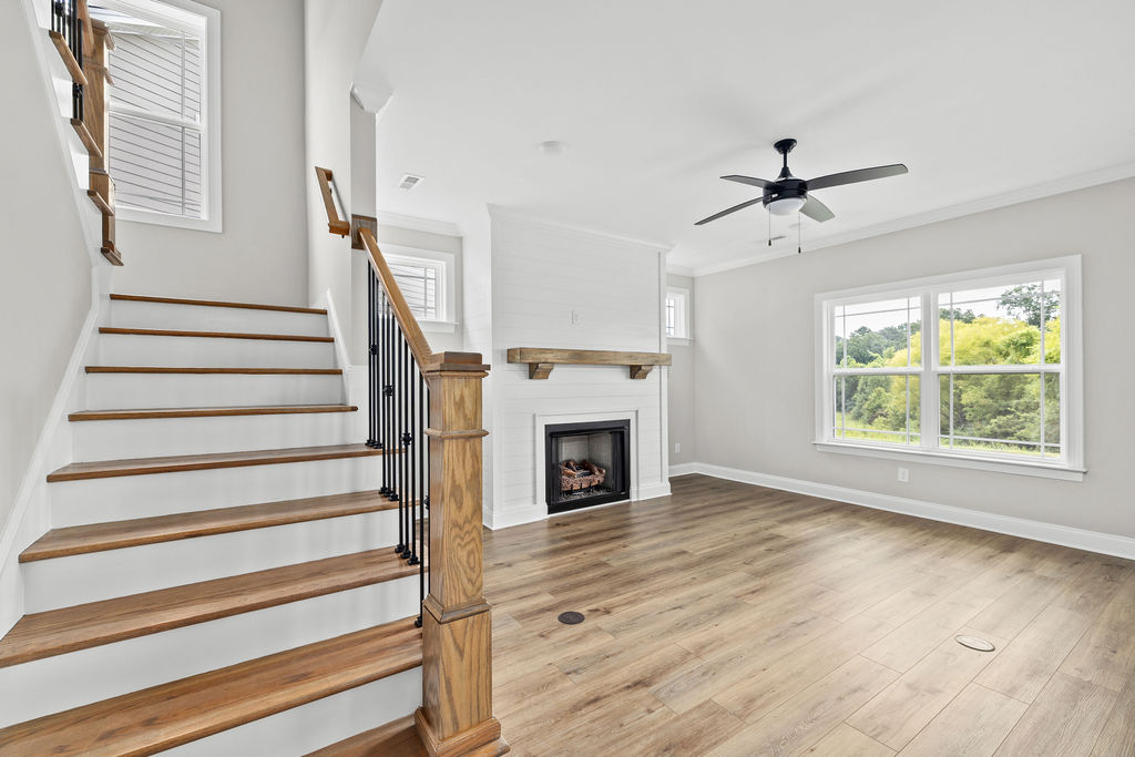 New construction 3 bedroom 2.5 bathrooms by Pratt Home Builders